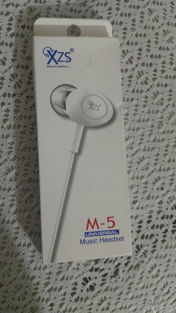 XZS M-5 Universal Music Headset - Wired Earphones White